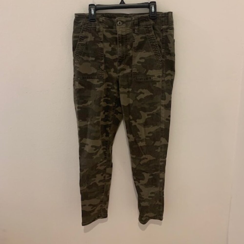 American Eagle camouflage pants size 10